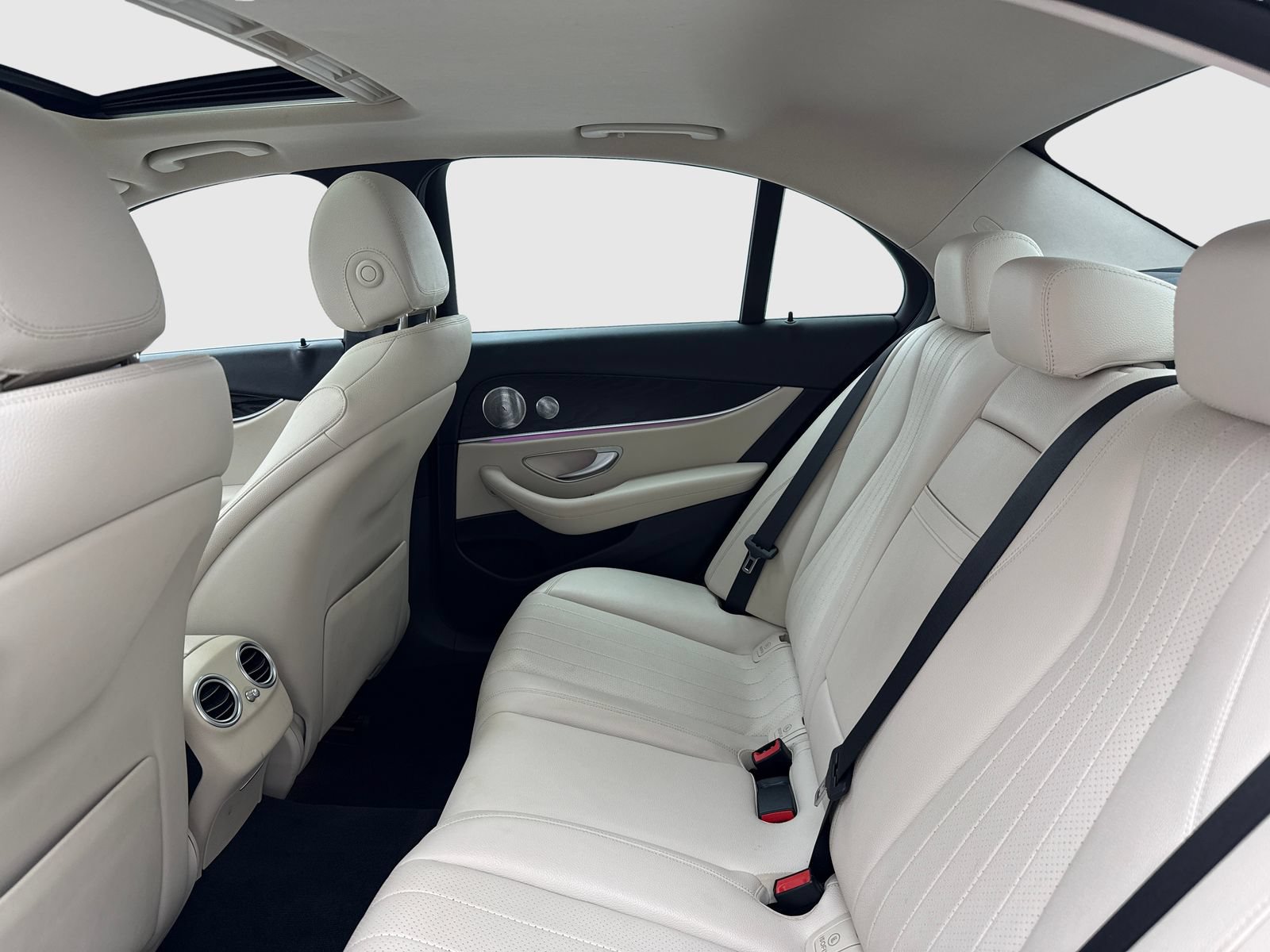 Used 2017 Mercedes-Benz E 300 4MATIC image 37