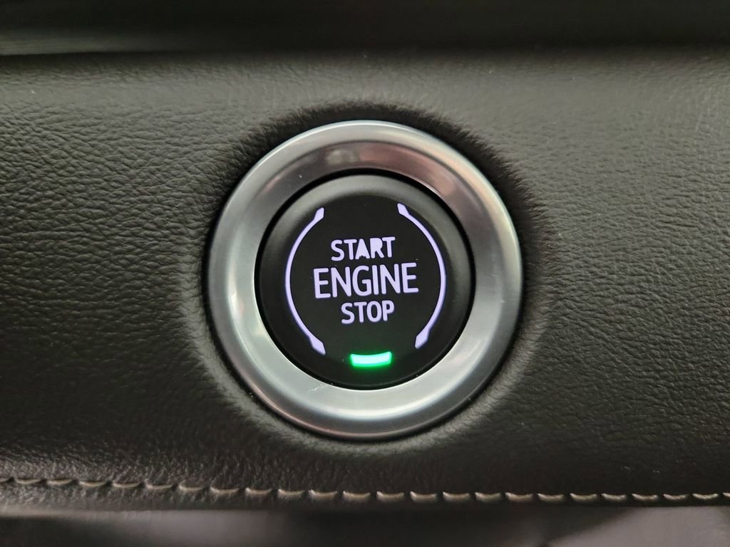 Used 2023 Cadillac Escalade ESV Premium Luxury AWD/4WD image 31