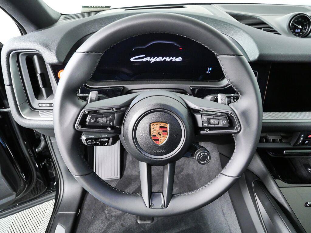 New 2026 Porsche Cayenne Coupe AWD/4WD image 8