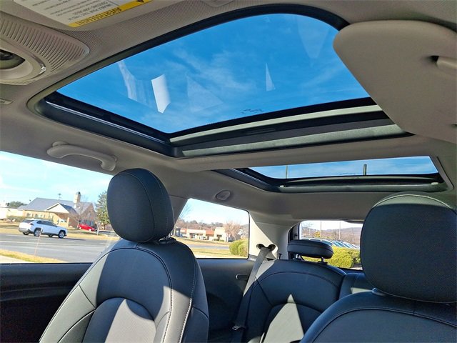 Used 2020 MINI Cooper 2-Door Hardtop image 14