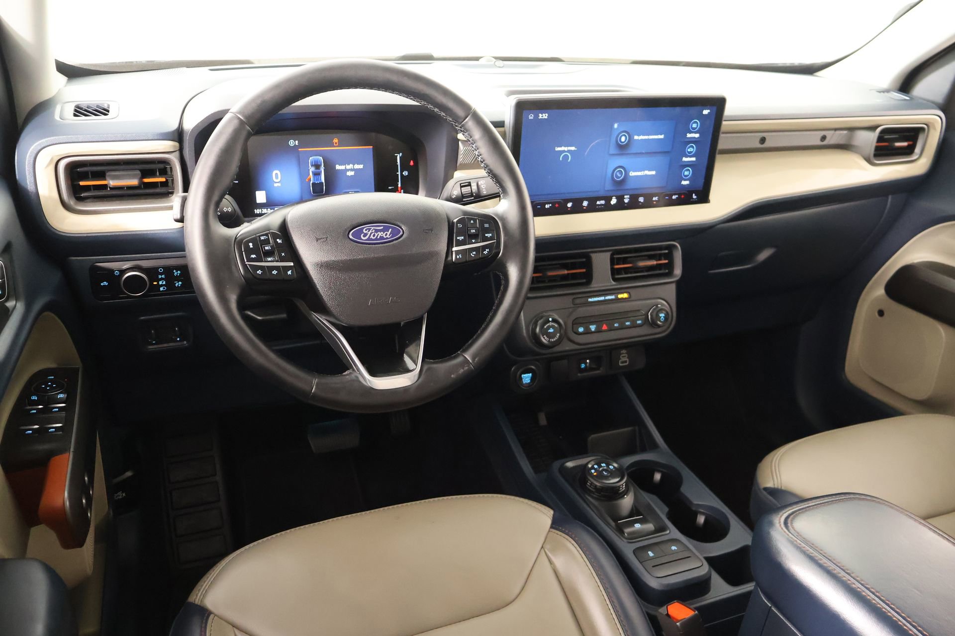 Used 2025 Ford Maverick Lariat w/ 4K Tow Package image 2