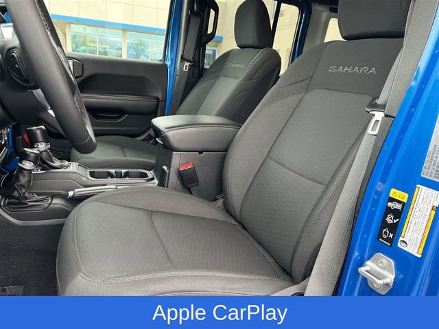 Used 2023 Jeep Wrangler Sahara w/ Safety Group image 17