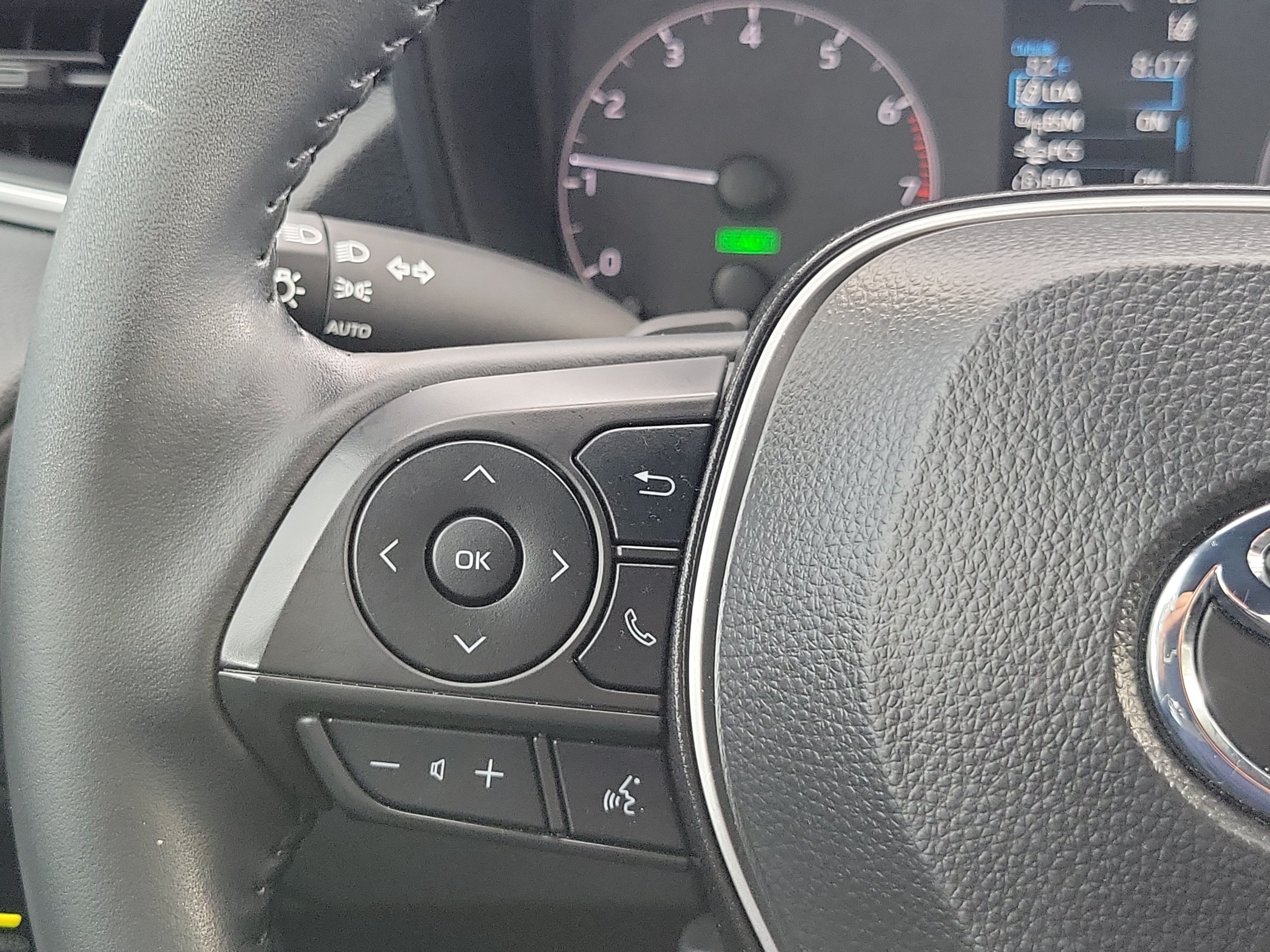 Certified 2024 Toyota Corolla Cross AWD Hybrid image 27