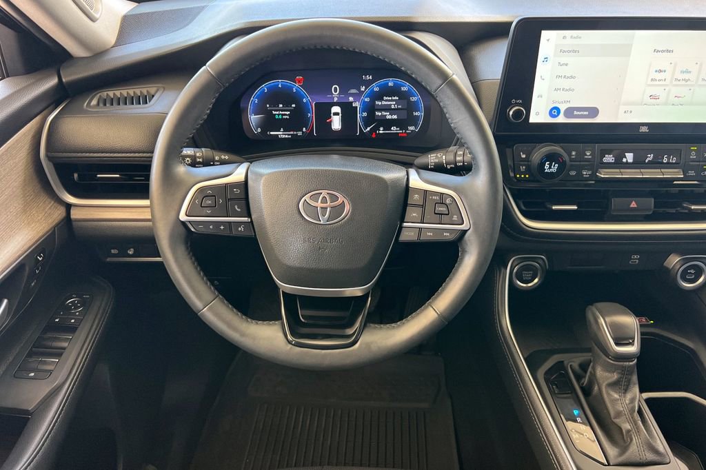 Certified 2025 Toyota Grand Highlander AWD image 16