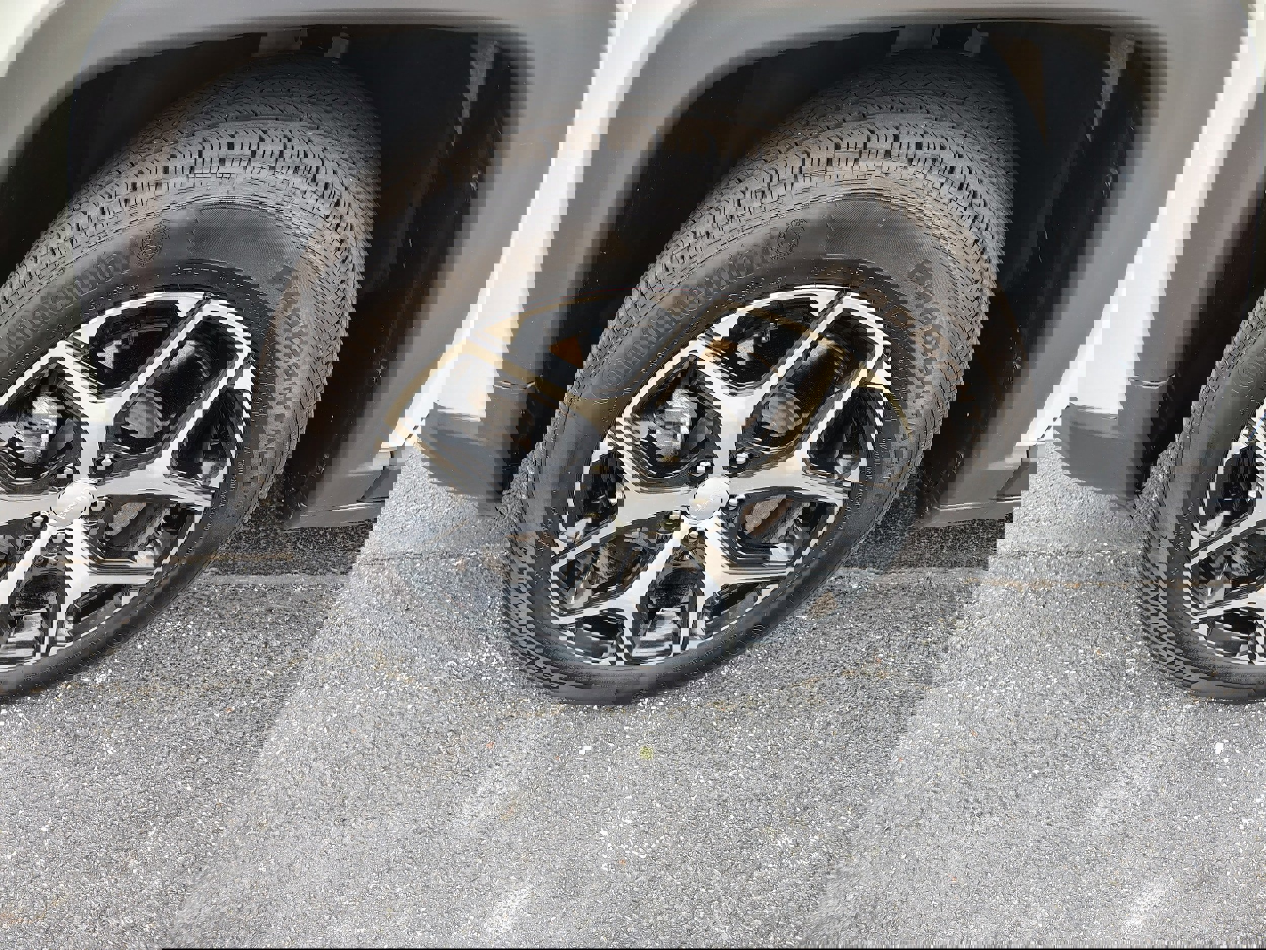 Certified 2024 Jeep Compass Limited image 5