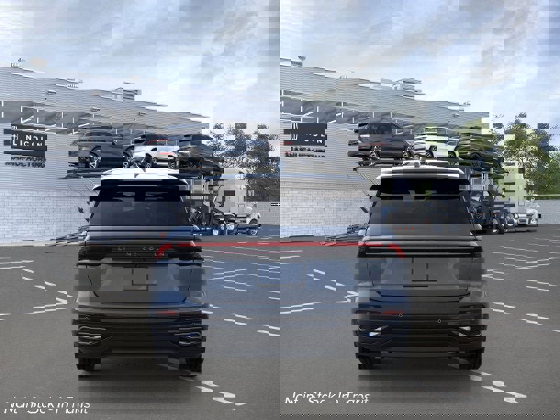 New 2026 Lincoln Nautilus Premier image 5