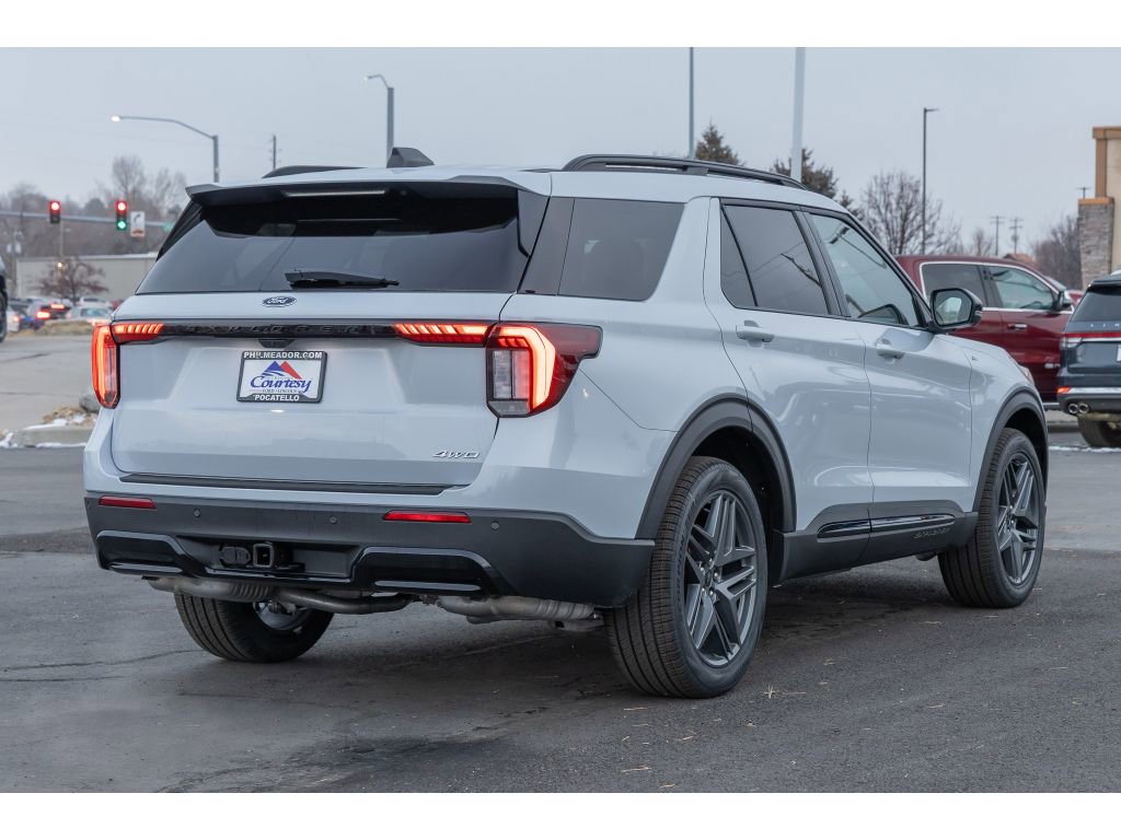New 2026 Ford Explorer ST-Line w/ ST-Line Street Pack image 3