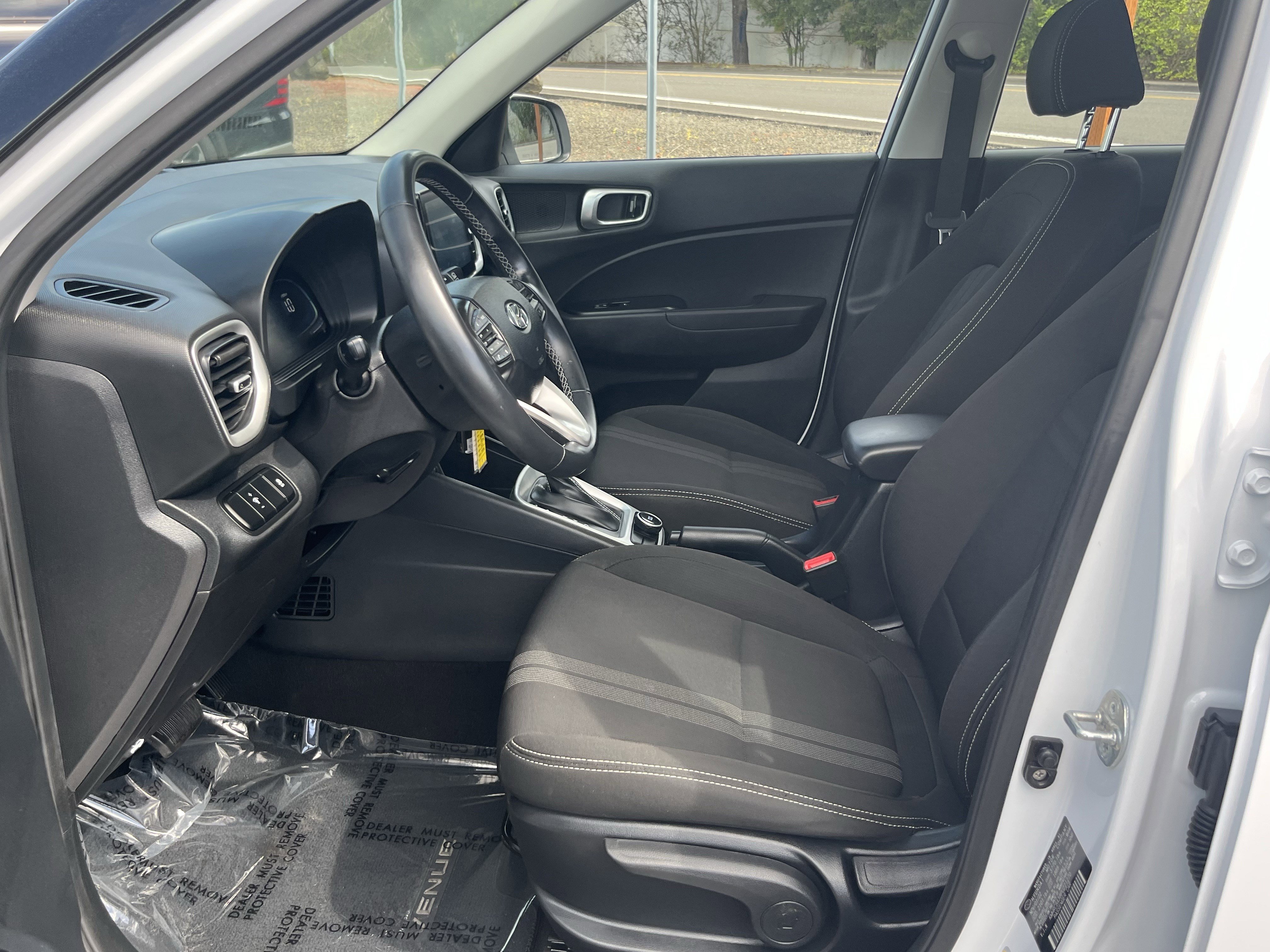 Certified 2023 Hyundai Venue SEL image 10