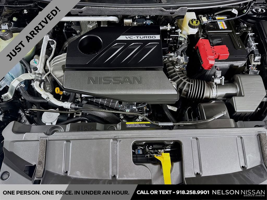Certified 2025 Nissan Rogue SV image 28