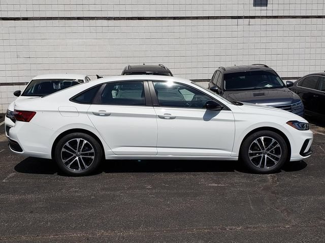 New 2026 Volkswagen Jetta Sport FWD image 2
