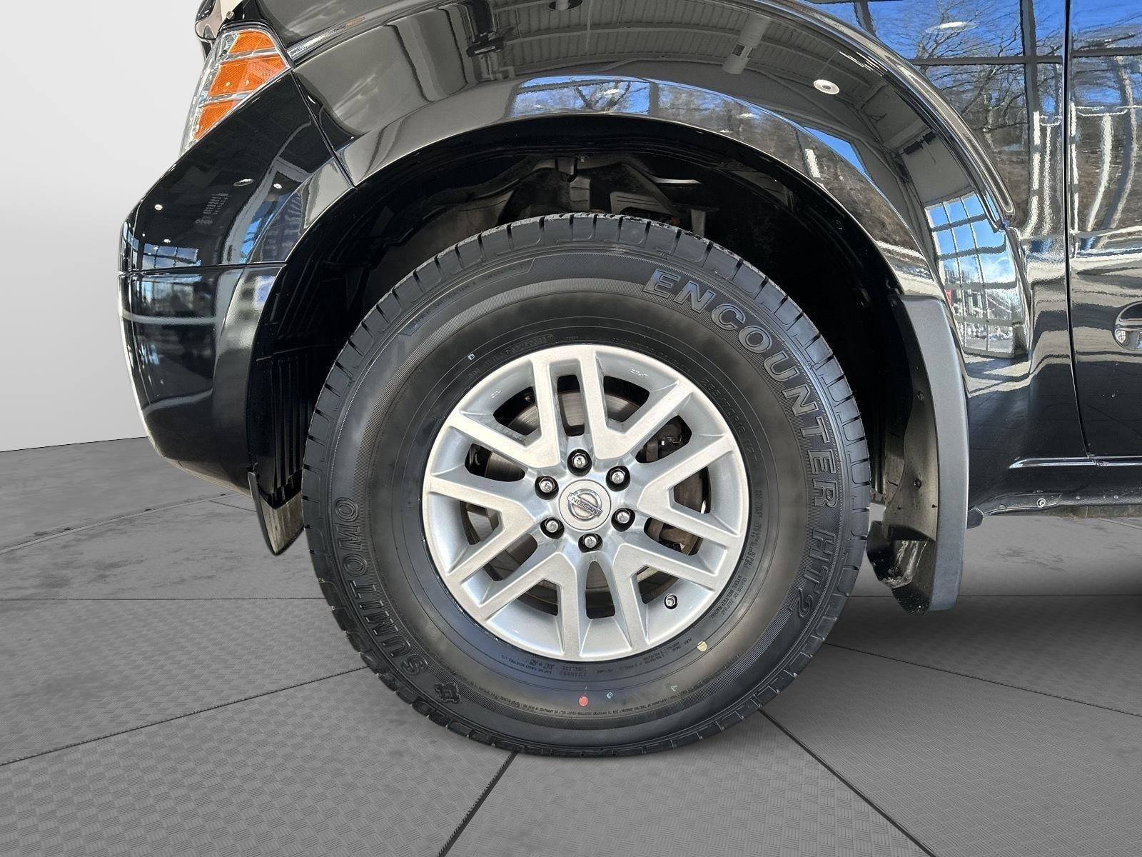 Used 2016 Nissan Frontier SV image 9