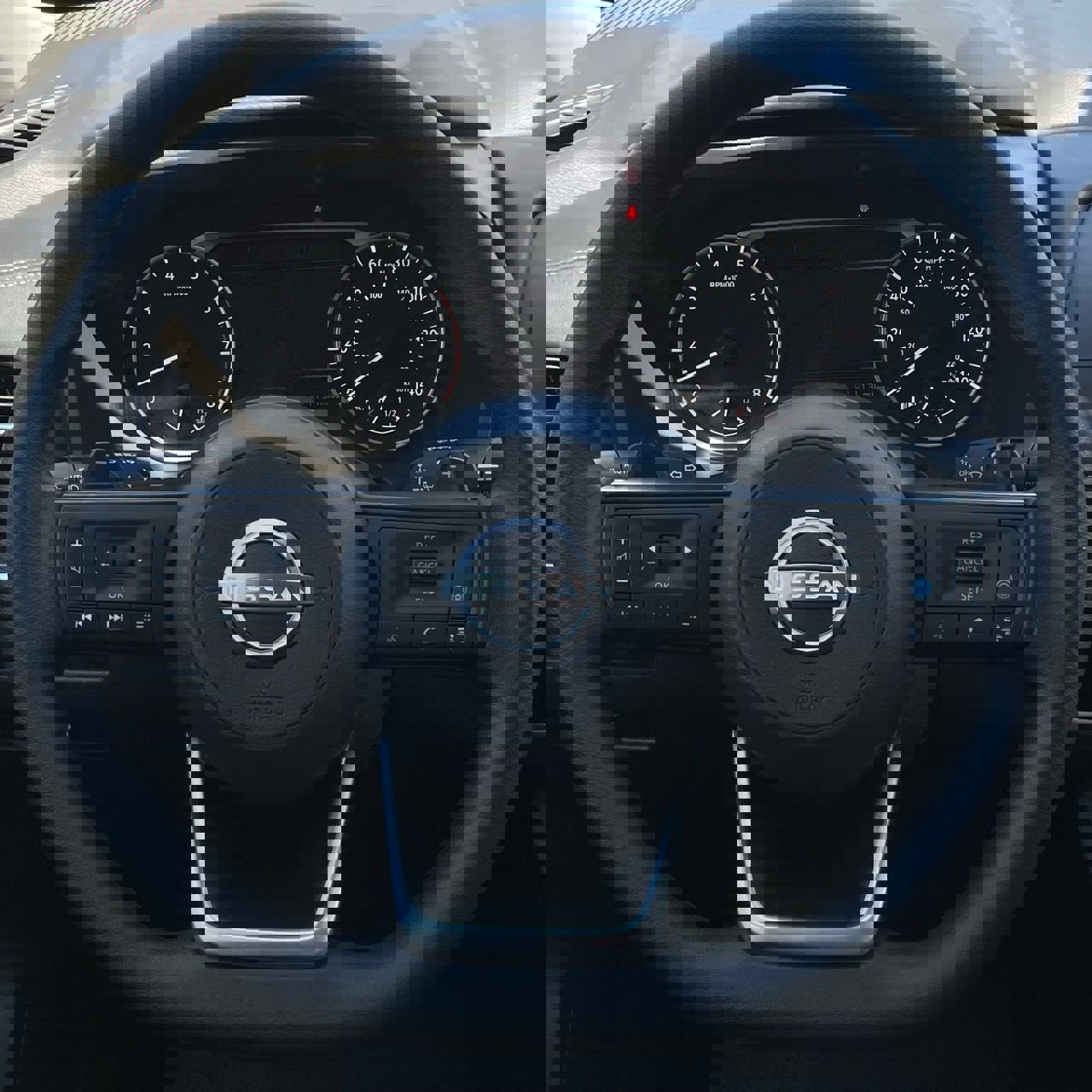 Used 2024 Nissan Rogue SV image 13