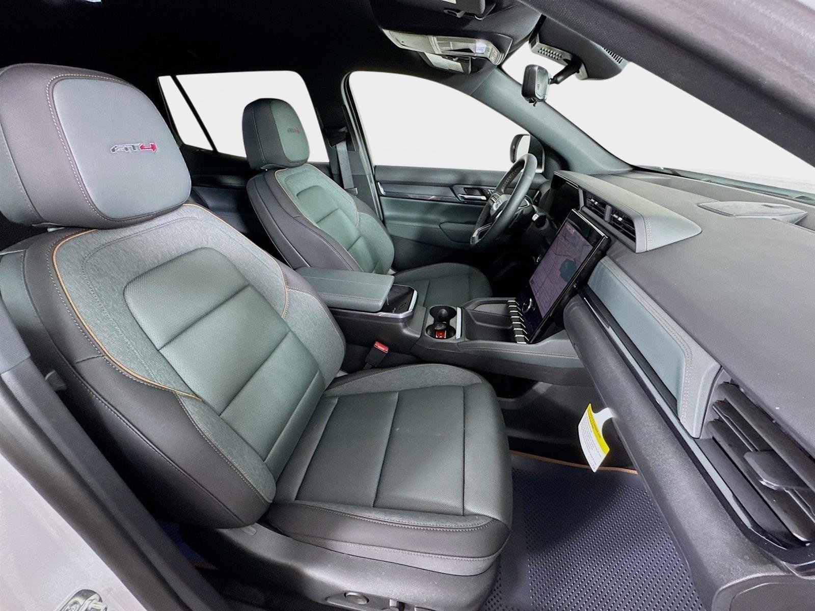 New 2026 GMC Terrain AT4 w/ Convenience Package III AWD/4WD image 28