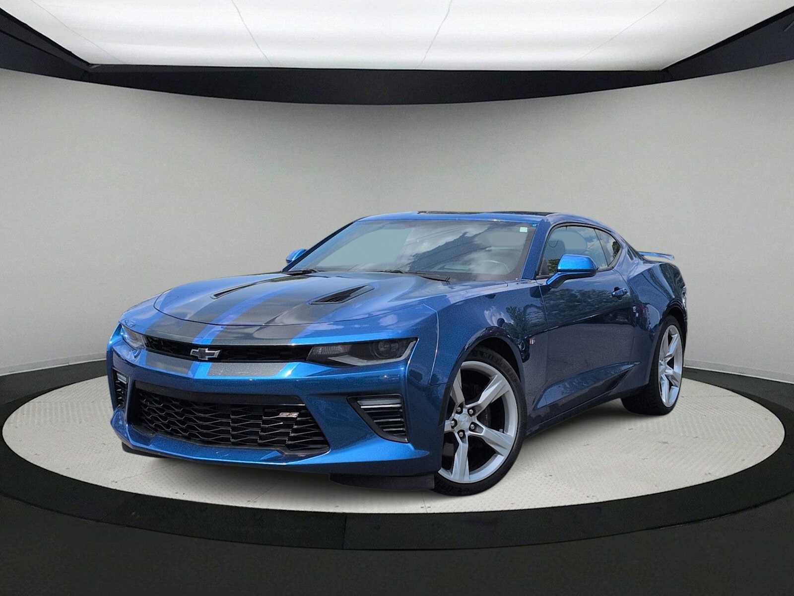 Used 2016 Chevrolet Camaro SS RWD image 1