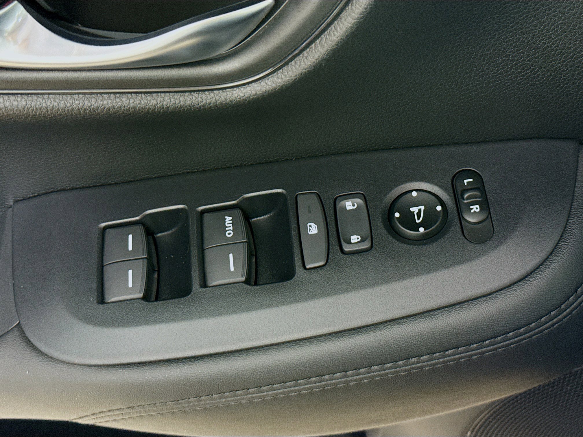 Certified 2026 Honda HR-V LX image 20