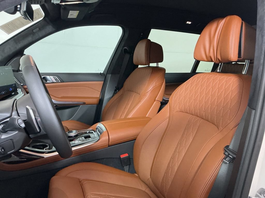 Certified 2026 BMW X7 M60i w/ Executive Package AWD/4WD image 22