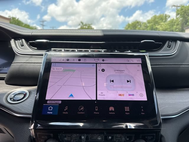New 2025 Jeep Grand Cherokee Overland w/ Luxury Tech Group IV AWD/4WD image 18