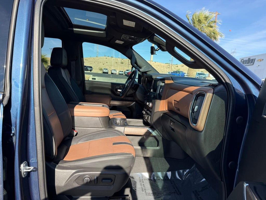 Used 2022 Chevrolet Silverado 2500 High Country w/ Z71 Off-Road Package image 16