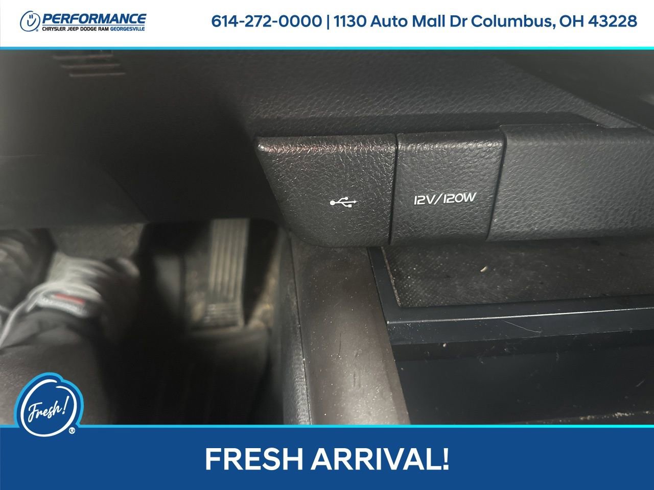 Used 2023 Toyota Camry SE image 19
