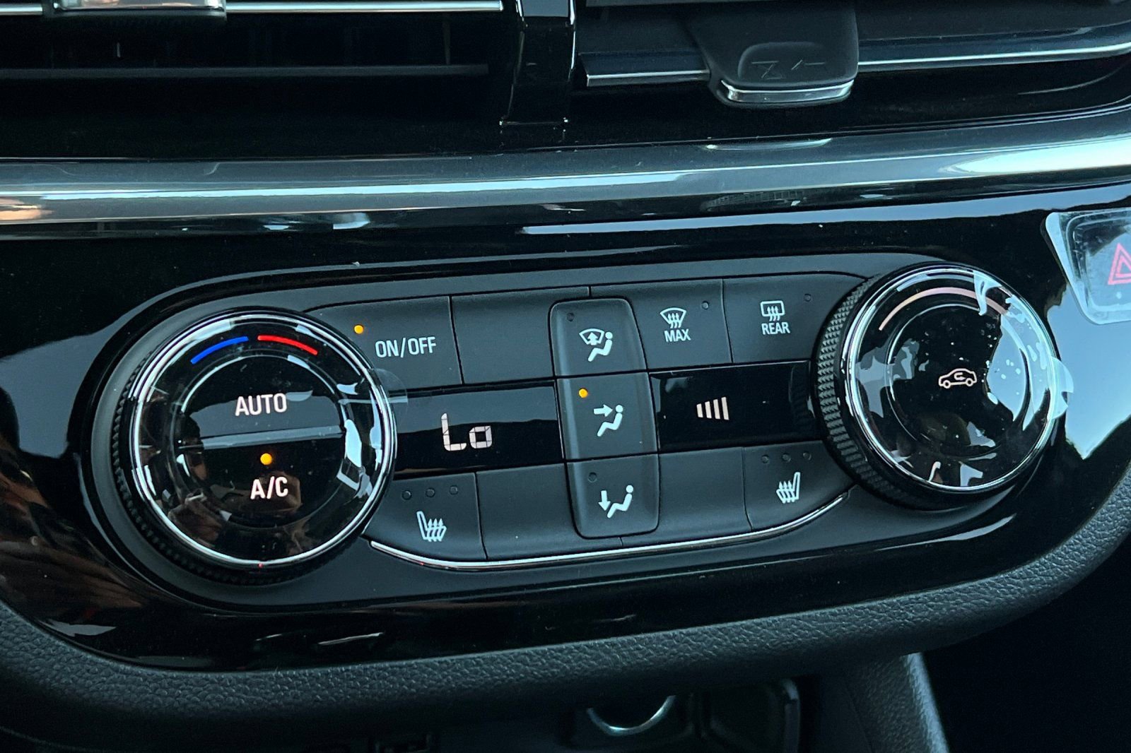 New 2026 Buick Envista Sport Touring w/ Convenience I Package image 19