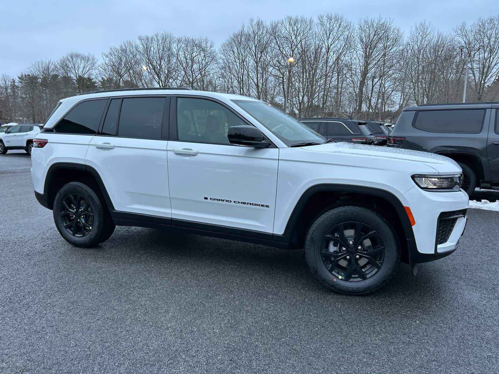 New 2026 Jeep Grand Cherokee Altitude AWD/4WD image 2