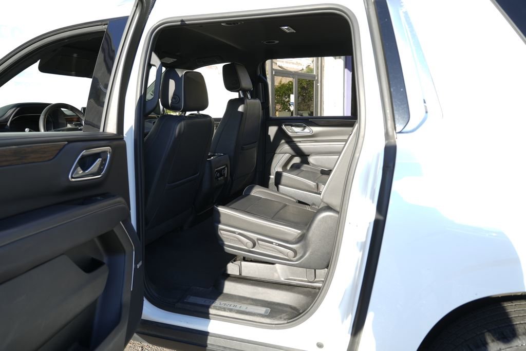Used 2023 Chevrolet Suburban Premier RWD image 27