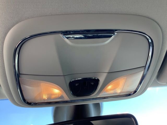 Used 2020 Jeep Cherokee Trailhawk w/ Cold Weather Group image 34