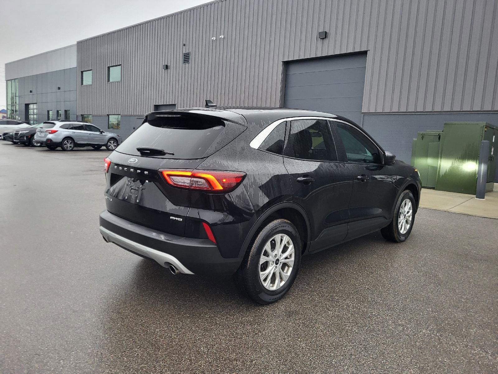 Used 2023 Ford Escape Active image 3
