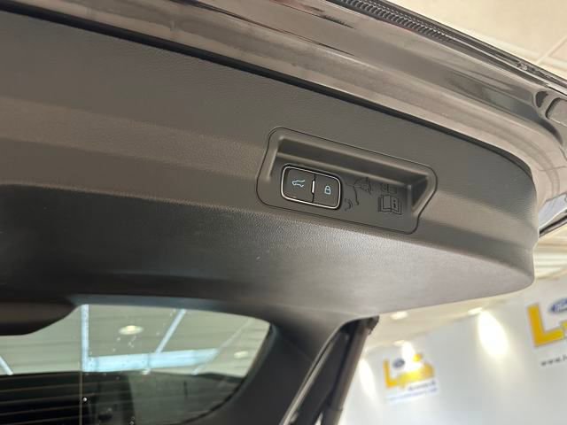 Used 2023 Ford Explorer XLT w/ Equipment Group 202A image 19