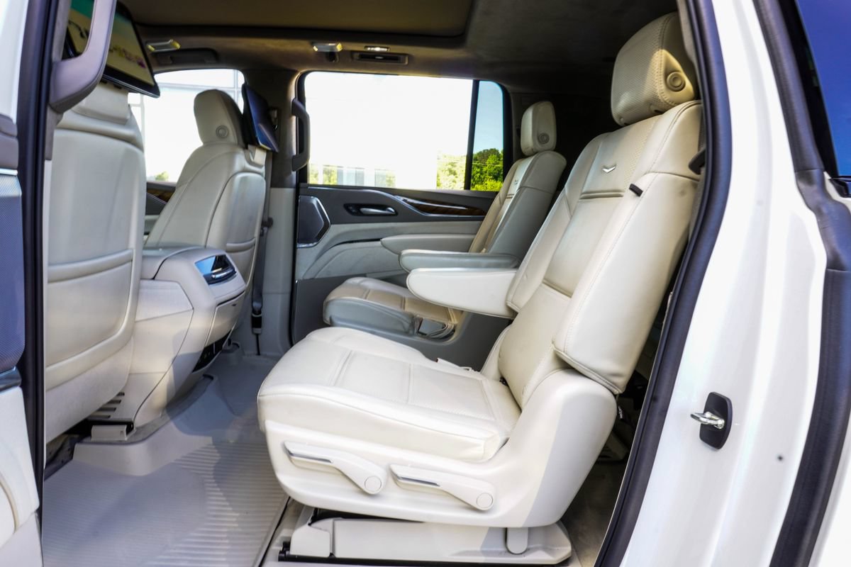 Used 2024 Cadillac Escalade ESV Sport Platinum w/ LPO, ONYX Package AWD/4WD image 36