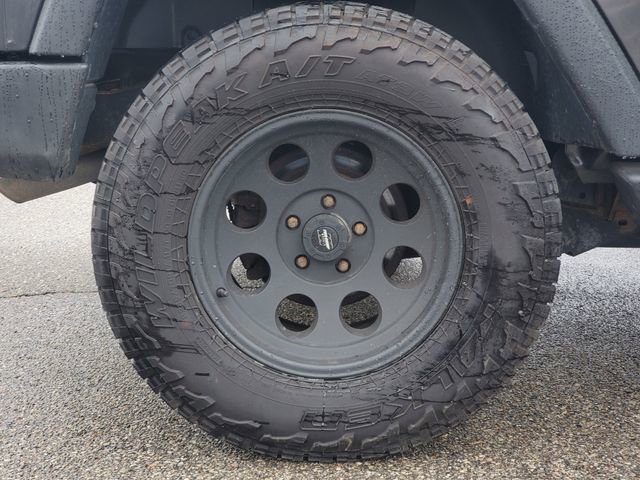 Used 2016 Jeep Wrangler Sport image 27