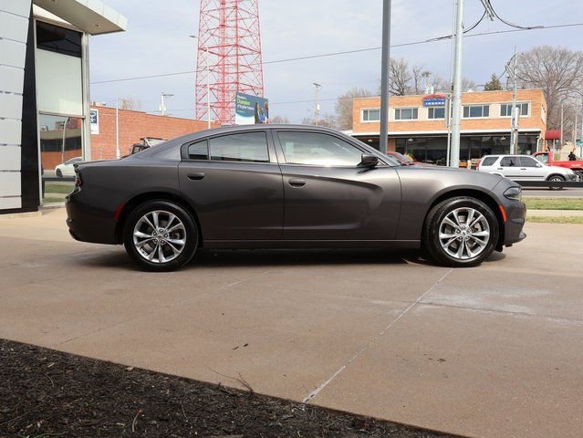 Used 2022 Dodge Charger SXT w/ Driver Convenience Group image 9