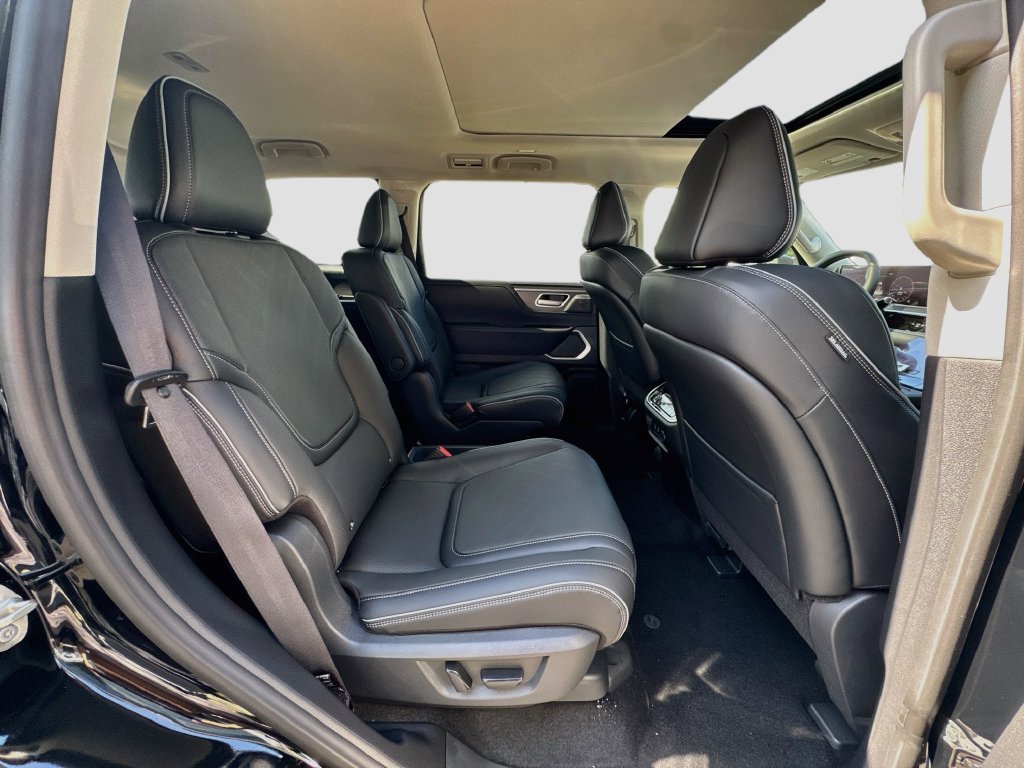 New 2027 INFINITI QX80 Luxe w/ Cargo Package AWD/4WD image 30
