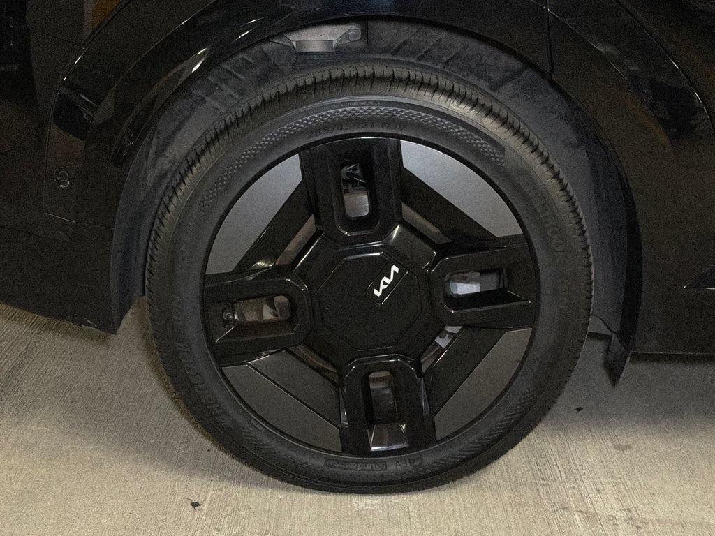 Certified 2024 Kia EV9 GT-Line AWD/4WD image 9