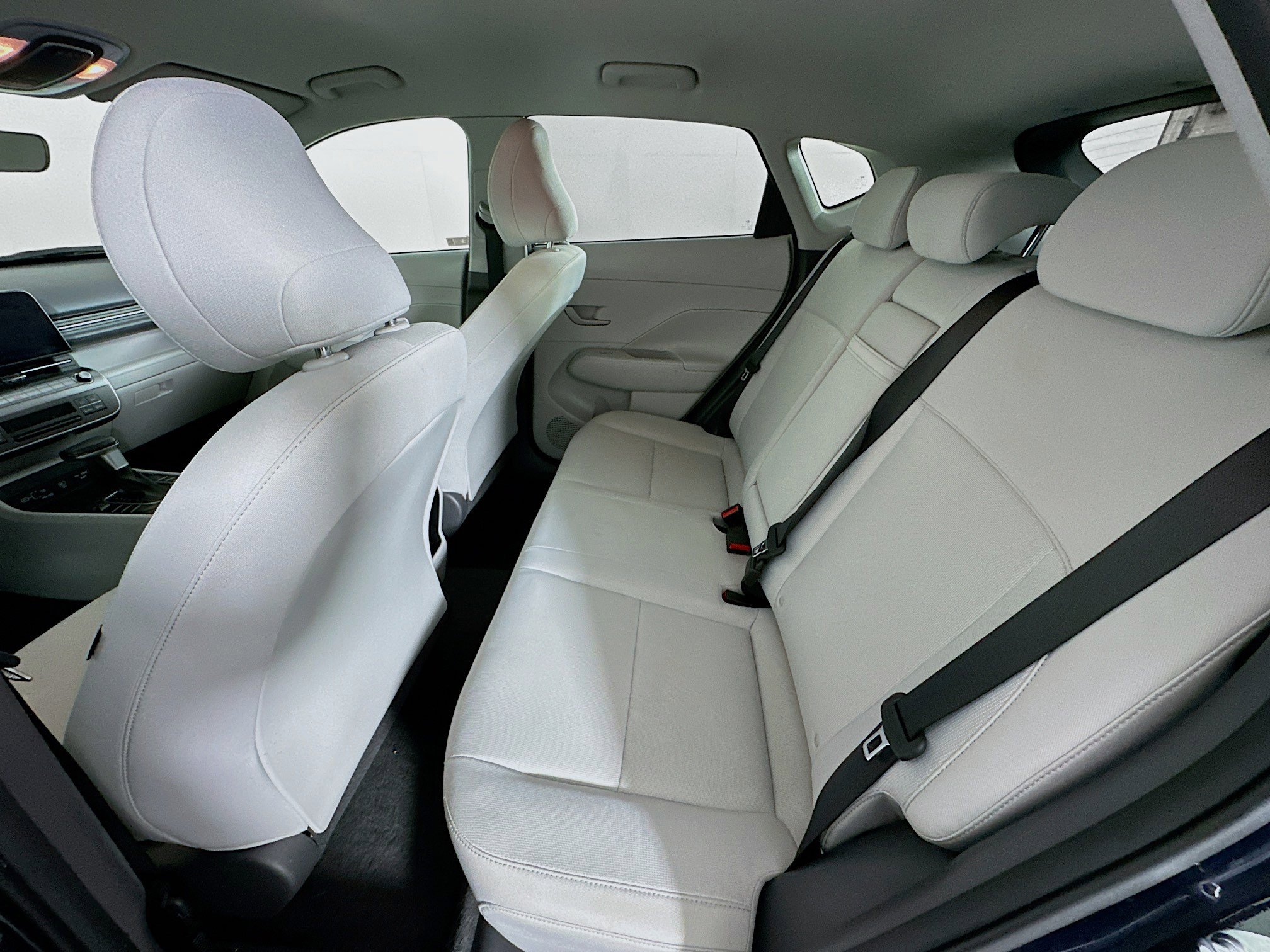 Used 2025 Hyundai Kona SEL image 28