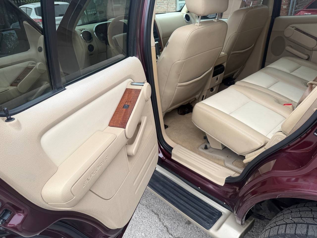 Used 2006 Ford Explorer Eddie Bauer RWD image 13