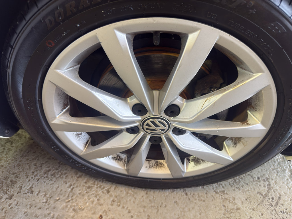 Used 2017 Volkswagen Golf Wolfsburg Edition image 33