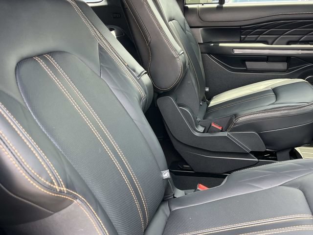Used 2024 Ford Expedition Max Platinum AWD/4WD image 27