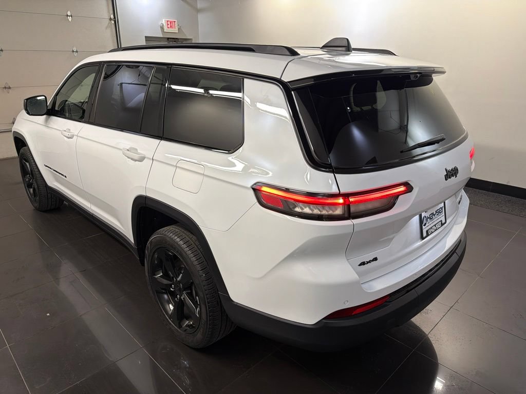 Used 2025 Jeep Grand Cherokee L Limited w/ Luxury Tech Group II AWD/4WD image 4