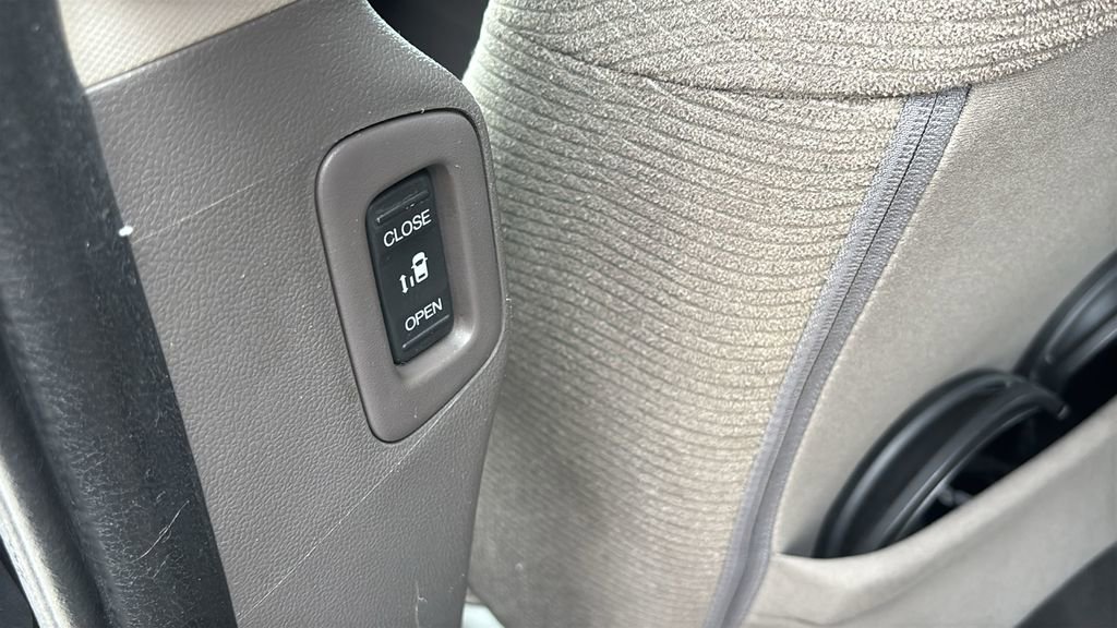 Used 2012 Honda Odyssey EX image 30