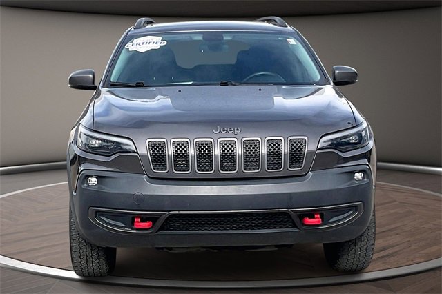 Used 2019 Jeep Cherokee Trailhawk image 3
