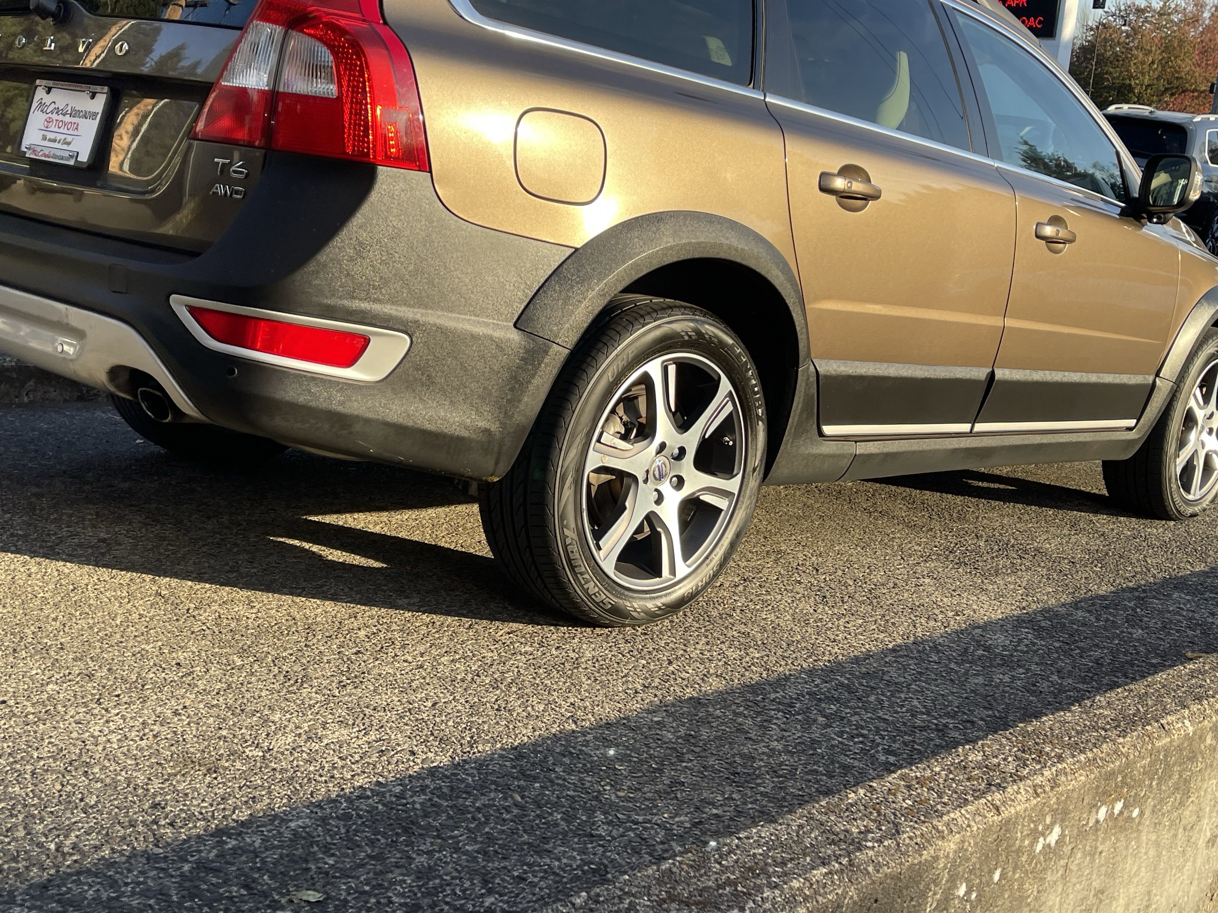 Used 2013 Volvo XC70 T6 AWD/4WD image 8