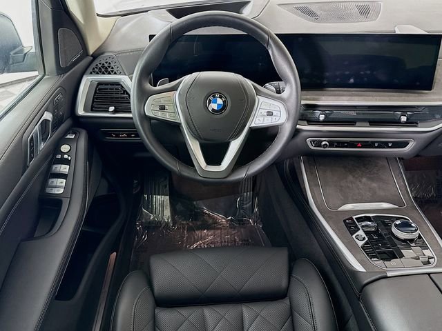 Used 2024 BMW X7 xDrive40i w/ Premium Package image 24