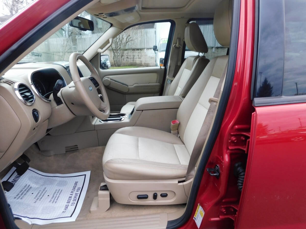 Used 2010 Ford Explorer XLT AWD/4WD image 8