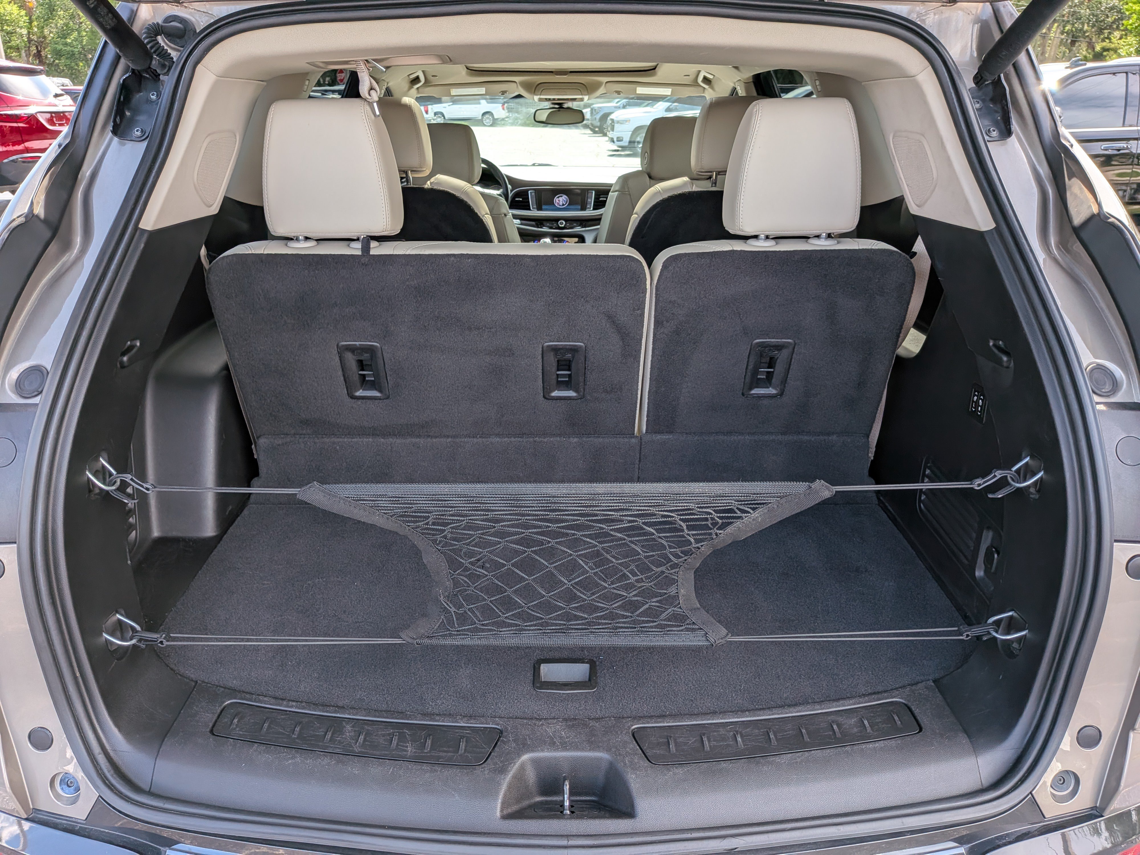 Certified 2020 Buick Enclave Premium w/ Sun and Sites Package FWD image 17