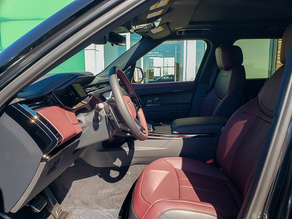 New 2025 Land Rover Range Rover Sport Dynamic SE image 12