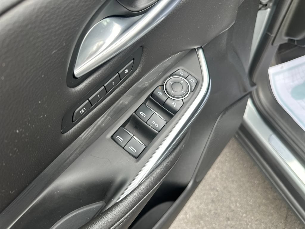 Used 2024 Cadillac XT4 Premium Luxury AWD/4WD image 16