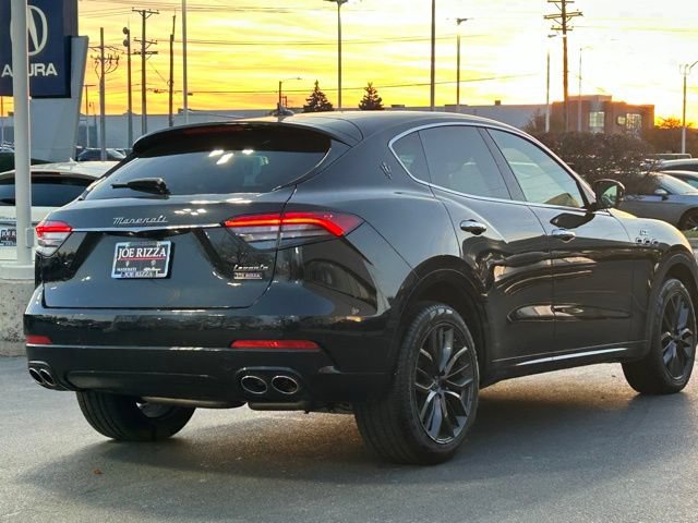 Used 2024 Maserati Levante GT Ultima AWD/4WD image 7