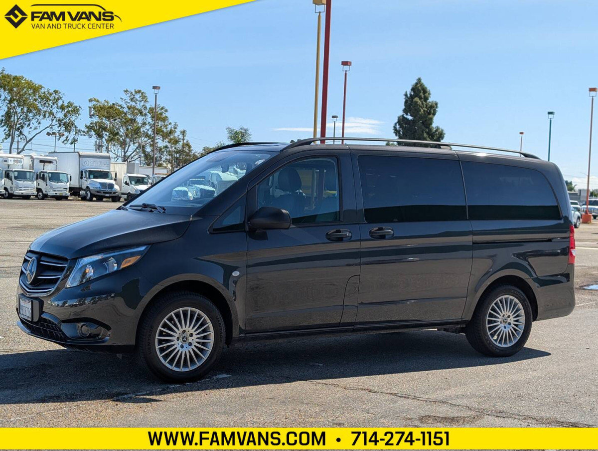 Used 2021 Mercedes-Benz Metris Passenger w/ Premium Safety Package image 3