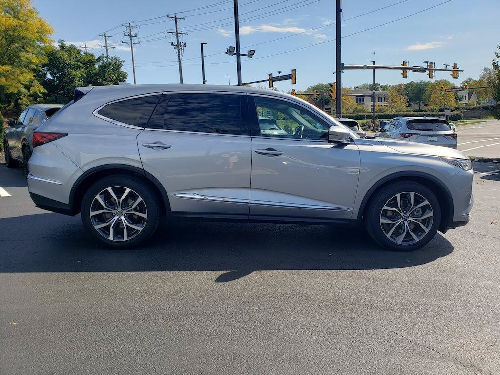 Certified 2023 Acura MDX w/ Technology Package AWD/4WD image 11